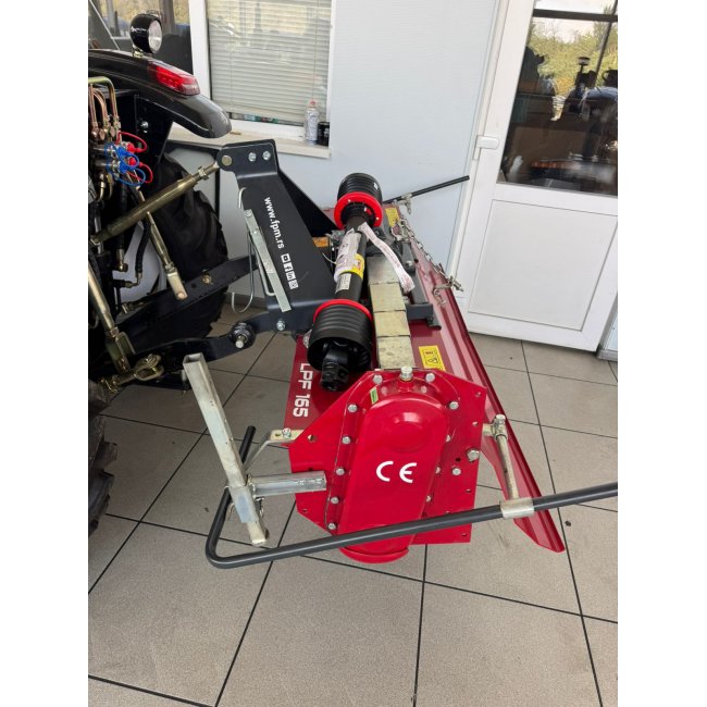 Боковая легкая грунтофреза LPF 165 (1,65 м, с карданом)