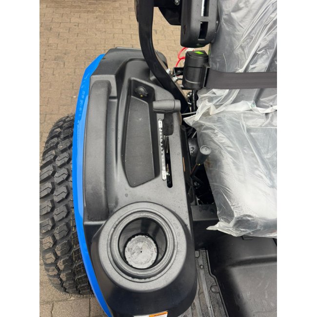 Мінітрактор SOLIS 26 HST з дугою безпеки