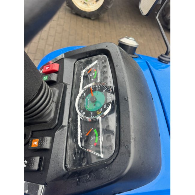 Мінітрактор SOLIS 26 HST з дугою безпеки