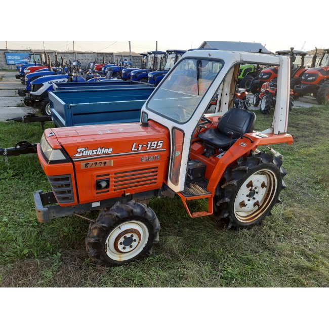 Мінітрактор KUBOTA L1-195 D напівдашок "канопі" з грунтофрезою Модельний рік 1991