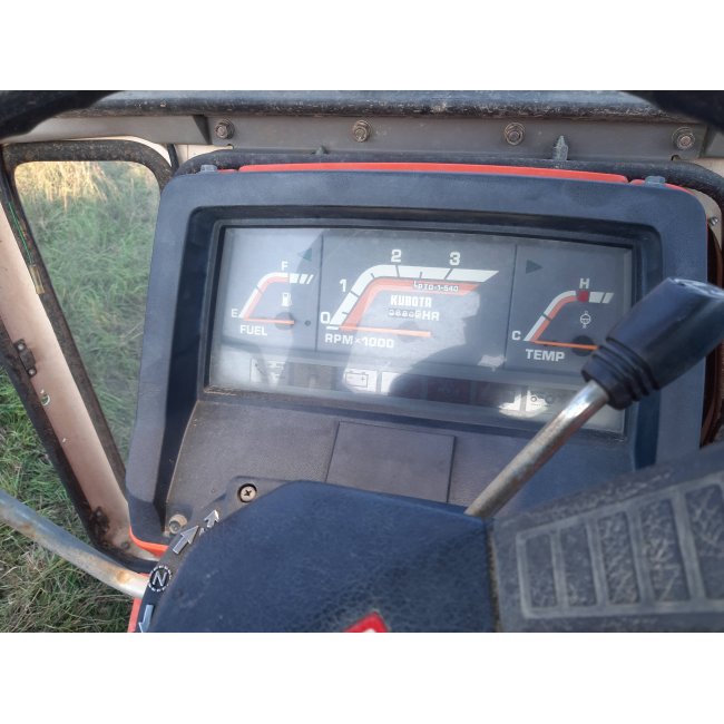 Мінітрактор KUBOTA L1-195 D напівдашок "канопі" з грунтофрезою Модельний рік 1991